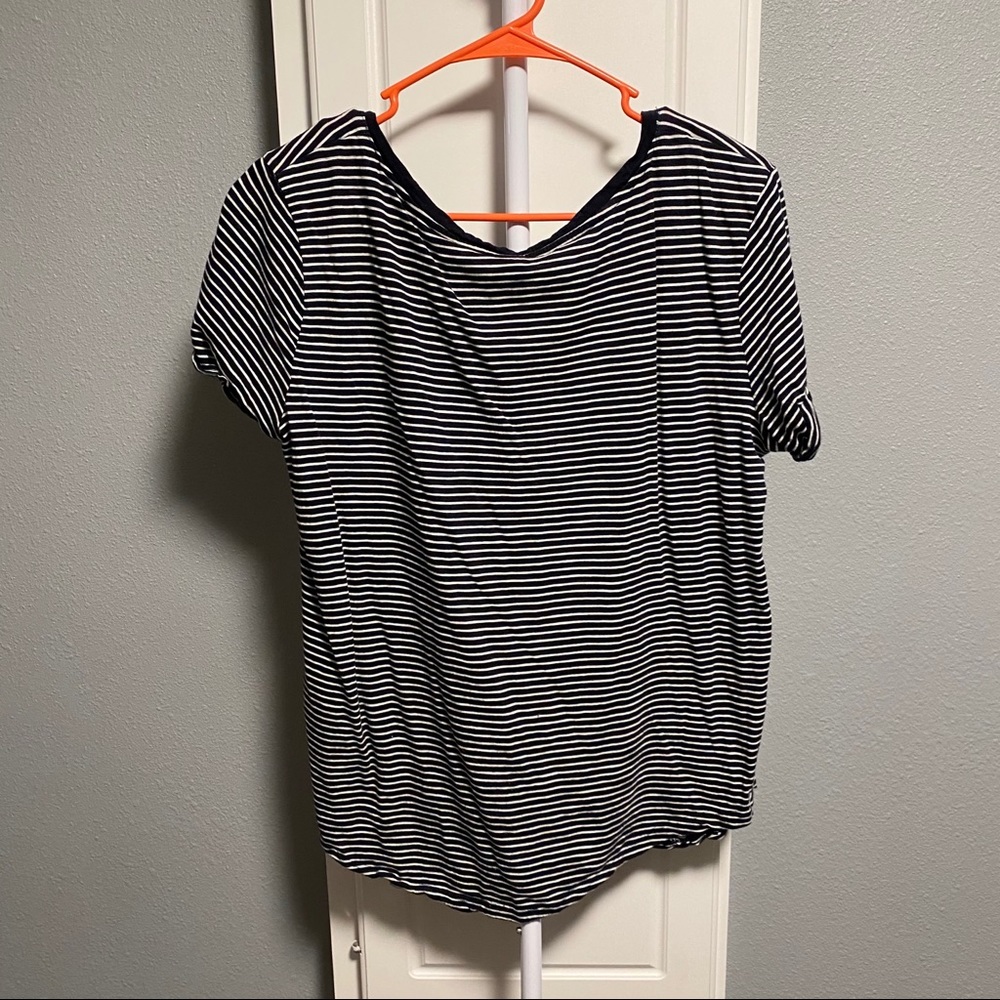 H&M Tee M - Picture 2 of 3